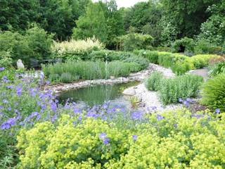 Stauden statt Rasen, Ambiente Gartengestaltung Ambiente Gartengestaltung Garten im Landhausstil