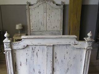 Oude brocante bedden, Were Home Were Home Rustic style bedroom