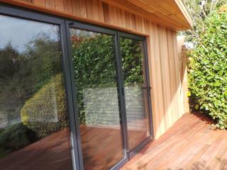 Garden Room/Cinema Room/Party Room, Citi Construction & Developments Ltd Citi Construction & Developments Ltd Modern garden