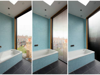 Bathroom Twist In Architecture Baños de estilo moderno