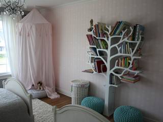 Girls' Bedroom homify Cuartos infantiles de estilo moderno