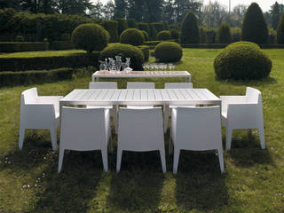 Outdoor Furniture , Urbansuitehome Urbansuitehome حديقة