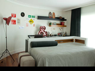 Vilma Massud Design de Interiores モダンスタイルの寝室