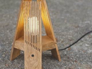 LAMPE EN BOIS LA003 - KRÄFTIG, Flash Design Store Flash Design Store 北欧スタイルの 寝室