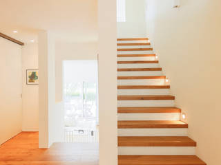 Haus STS, Ferreira | Verfürth Architekten Ferreira | Verfürth Architekten Modern corridor, hallway & stairs