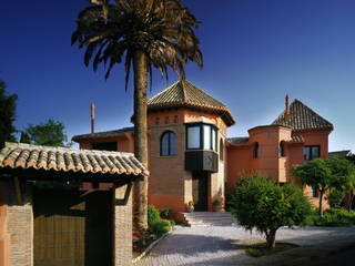 Un conjunto Residencial estilo Mediterráneo que es ¡IMPACTANTE!, Estudio de arquitectura Jesús del Valle Estudio de arquitectura Jesús del Valle Case in stile mediterraneo