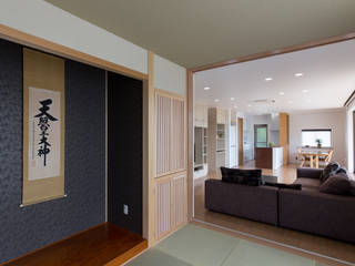 矢掛の家, Design Labo LA Commu Design Labo LA Commu Eclectic style living room
