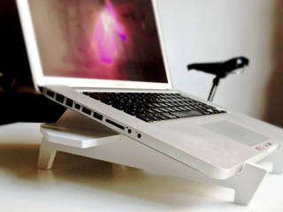 Stukk - Laptop Stand, Stukk Design Stukk Design Sala multimediale minimalista