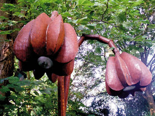 Tuinlamp in cortenstaal., rob van avesaath rob van avesaath Mediterranean style garden