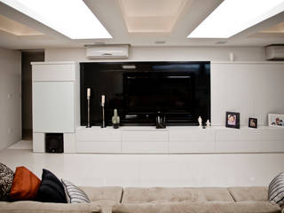 EES - 2011 - Projeto de Interiores, Kali Arquitetura Kali Arquitetura Modern living room