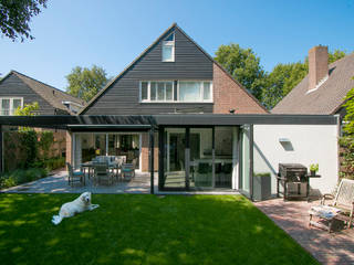 Aanbouw aan villa, Hoope Plevier Architecten Hoope Plevier Architecten Modern houses