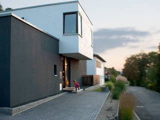 Wohnhaus B-18, ARCHI VIVA Architekten ARCHI VIVA Architekten منازل