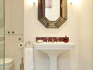 Renovation of Flat Marylebone, Saunders Interiors Ltd Saunders Interiors Ltd Casas de banho ecléticas