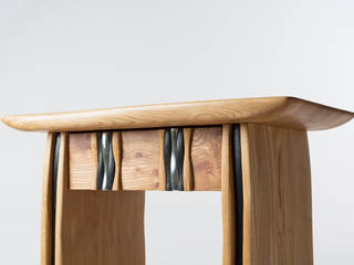 Cousin Jack Console Table, Samuel F Walsh Furniture Samuel F Walsh Furniture Couloir, entrée, escaliers modernes