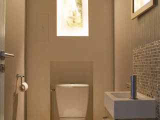 MAISON PRIVEE COSY, ELGYKA DESIGN ELGYKA DESIGN Banheiros modernos Vasos sanitários