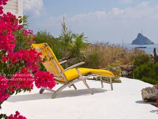 Mediterranean villa, Panarea, Aeolian Islands, Sicily, Adam Butler Photography Adam Butler Photography Терраса в средиземноморском стиле