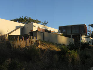 CLEMENTINE house - external view 2 STUDY CASE sas d'Architecture Casas tropicales