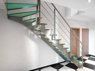 Inox trap met verdreven glazen treden, YBIS YBIS Лестницы