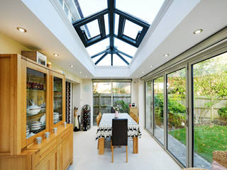 Aluminium orangery with bi fold doors homify Jardin d'hiver moderne