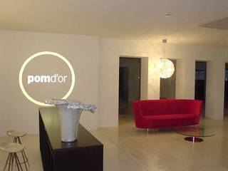 SHOWROOM EN BARCELONA, RIART I ASSOCIATS RIART I ASSOCIATS Espaços comerciais