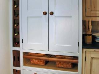 Larder cupboards, Hallwood Furniture Hallwood Furniture Classic style kitchen