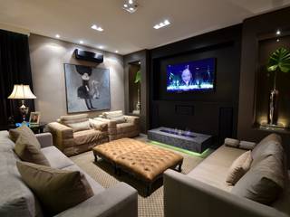 Sala de Estar Home Theater, Francisco Humberto Franck Francisco Humberto Franck Classic style living room