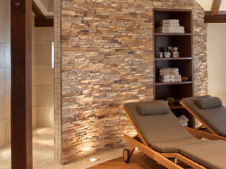 Privater Wellnessbereich im Dachgeschoss, stonewater stonewater Mediterranean style spa