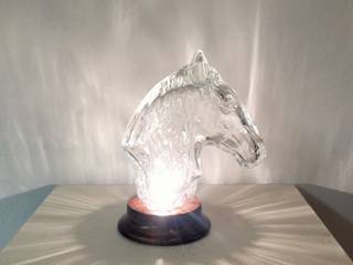 Lampe design en verre "Horse", By Bruno By Bruno Modern living room