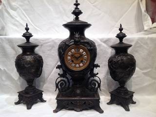 Three piece Chinese style clock set., London Antique Clock Centre London Antique Clock Centre ห้องอื่นๆ