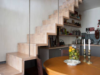 Duplex sur cour pour amateur de curiosité, Jean-Bastien Lagrange + Interior Design Jean-Bastien Lagrange + Interior Design ห้องครัว