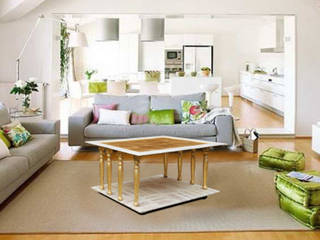 FRAME or COFFEE TABLE? - Traditionally Gold, AM Florence AM Florence Modern living room