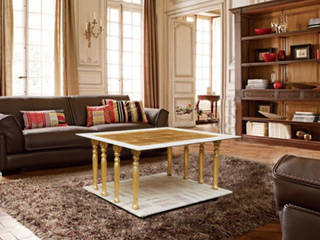 FRAME or COFFEE TABLE? - Traditionally Gold, AM Florence AM Florence Salas de estar clássicas