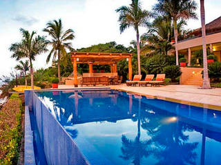 Villa Farallón 14, BR ARQUITECTOS BR ARQUITECTOS Piscina in stile tropicale