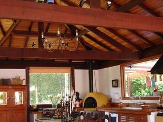 Casa de Campo em Araras, Cadore Arquitetura Cadore Arquitetura Rustic style garage/shed