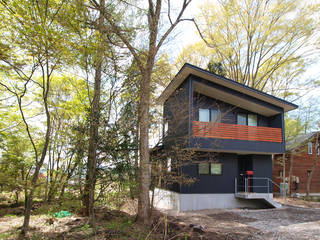 軽井沢の／House in Karuizawa, 大庭建築設計事務所 大庭建築設計事務所 モダンな 家