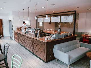 An Artsy Indepent Café: The Forum , Simple Simon Design Simple Simon Design Commercial spaces