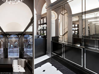 CORSO 281 - Luxury Suites Roma, CaberlonCaroppi ItalianTouchArchitects CaberlonCaroppi ItalianTouchArchitects Klasyczny korytarz, przedpokój i schody