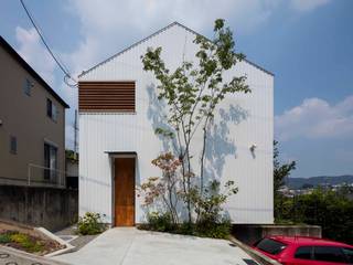 生駒の家 House in Ikoma, arbol arbol Casas de estilo moderno