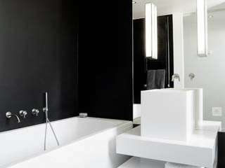 Un appartement repensé comme un écrin hôtelier de 70m²- Paris- 7e, ATELIER FB ATELIER FB حمام