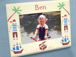 Pirate Themed Personalised Photo-frame , Anne Taylor Designs Anne Taylor Designs Дитяча кімната Дерево Дерев'яні