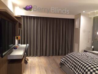 CORTINAS Y PERSIANAS RESIDENCIA EN SANTA FE, BERRY BLINDS INTERIORISMO BERRY BLINDS INTERIORISMO Nowoczesne okna i drzwi