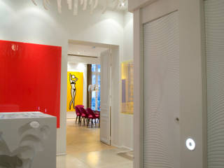 Appartement d’un collectionneur d’art contemporain-Paris-17e, ATELIER FB ATELIER FB Pasillos, vestíbulos y escaleras de estilo moderno