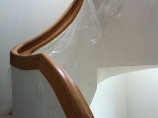 Handläufe auf Betonbrüstungen, Aufleiter & Roy GmbH Aufleiter & Roy GmbH Classic style corridor, hallway and stairs