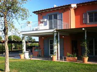 CASA BH CAPALBIO GROSSETO, Studio Bugna Studio Bugna Mediterranean style houses