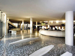 RADISSON BLU ES. HOTEL, DEVOTO DEVOTO Modern Corridor, Hallway and Staircase