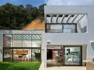 homify Modern houses