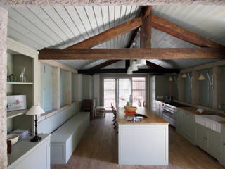 House Âncora, Branco Cavaleiro architects Branco Cavaleiro architects Rustic style kitchen