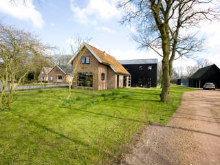 Woning te Aldtsjerk, Dorenbos Architekten bv Dorenbos Architekten bv Moderne huizen