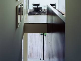 homify Modern Corridor, Hallway and Staircase