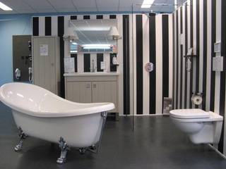Sanitair, roko roko Ванная комната в стиле модерн